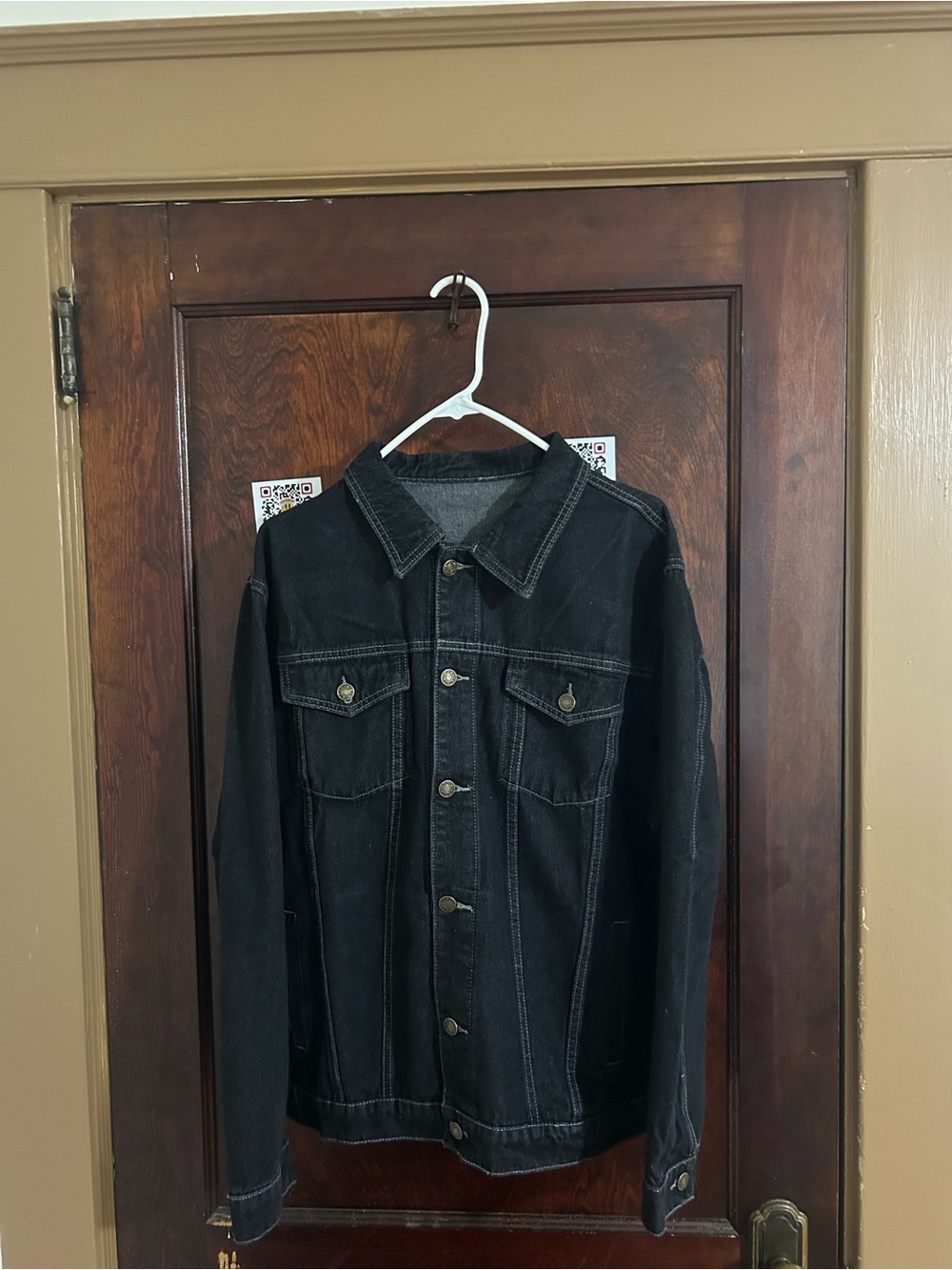 Men's Black Denim Jacket - Classic Button-Up Trucker Style